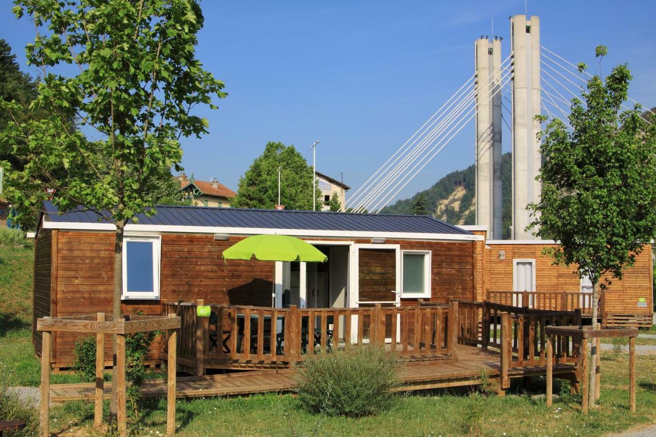 Готель Camping Lou Gourdan Пюже-Теньє Екстер'єр фото
